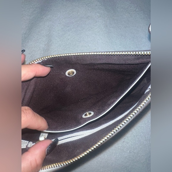 Coach wristlet - Picture 6 of 8